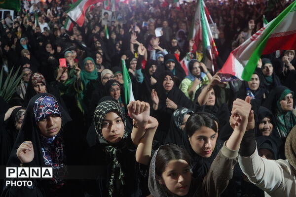 نود و پنجمین شب اجتماع مردمی در آستانه عید غدیر با شور ولایت