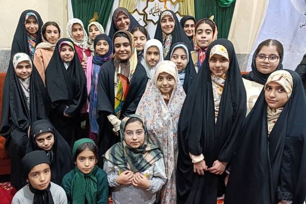 حضور دانش‌آموزان معتکف ناحیه دو شهرری در جلسات بصیرتی