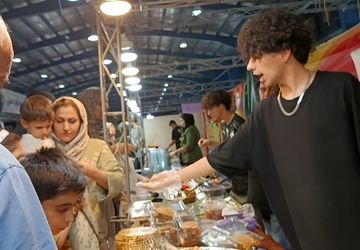 نمایشگاه صنایع دستی و سوغات در شهرستان شهرکرد برپا شد
