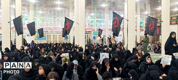 آیین گرامیداشت چهارمین ماهگرد شهادت «رهبر شهید» و شهدای دانش‌آموز دبستان شجره طیبه میناب