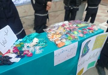 برپایی غرفه‌های خرید و فروش و تقدیر از دانش‌آموزان نخبه علمی، پژوهشی و قرآنی در مدرسه اختر صدوقی