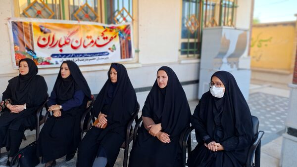 نواخته شدن زنگ مهر در  مدارس شهرستان لنده