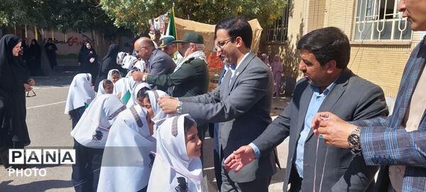 جشن شکوفه ها در دبستان عصمت