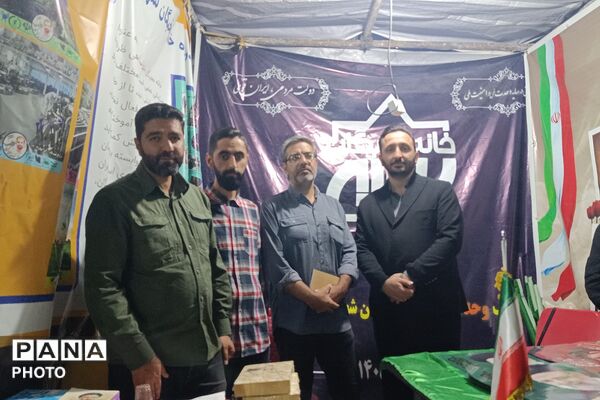 از فروش کتاب تا بیعت با رهبری؛ روایت موکب خانه نخبگان شهرستان دماوند در تجمعات شبانه رودهن
