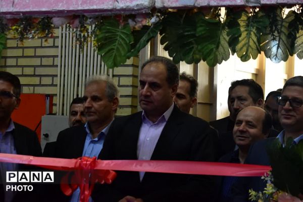 هنرستان‌های ناحیه دو تبریز روی صحنه