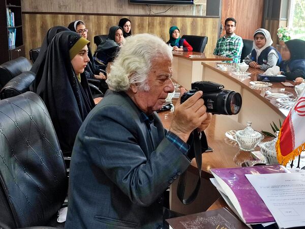 تقدیر از دانش آموز خبرنگاران پانا در قائمشهر