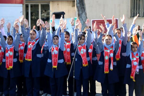 خروش دانش‌آموزان گرگانی در روز حماسه و بصیرت