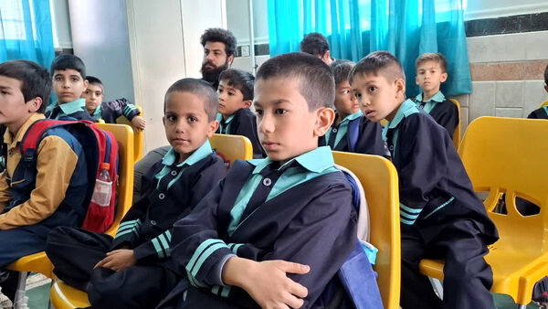 آیین افتتاح طرح توسعه سه کلاسه دبستان شهید مفتح روستای صرم