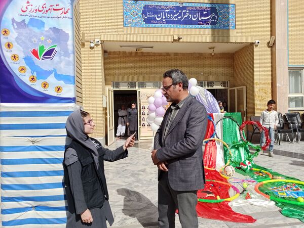 المپیاد ورزشی درون مدرسه ای در دبیرستان دخترانه ۱۳ آبان