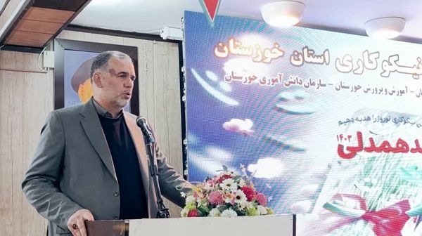 برگزاری آیین استانی «جشن نیکوکاری» در دبیرستان شاهد فاطمیه اهواز