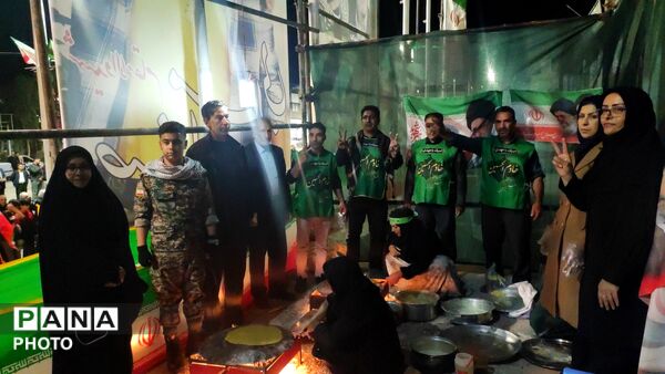 معمولان در شب چهل و چهارم، چراغ انقلاب را روشن کردند