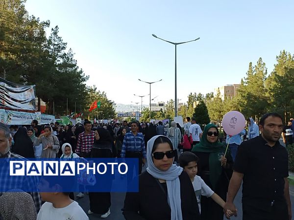 میهمانی کیلومتری غدیر در بیرجند