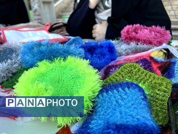 بازارچه دهه فجر در شهرک ینگی امام ساوجبلاغ 