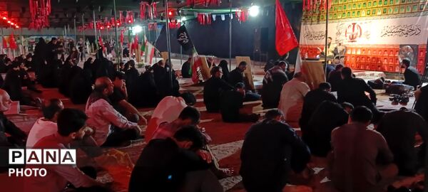 عزاداری شب‌های محرم در گلزار شهدای شجره طیبه میناب