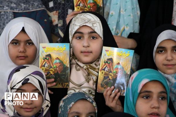 محفل نویسنده کتاب «فرمانده سری» در یزد