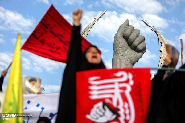 مراسم تشییع پیکر مطهر رهبر شهید انقلاب در تهران - 2
