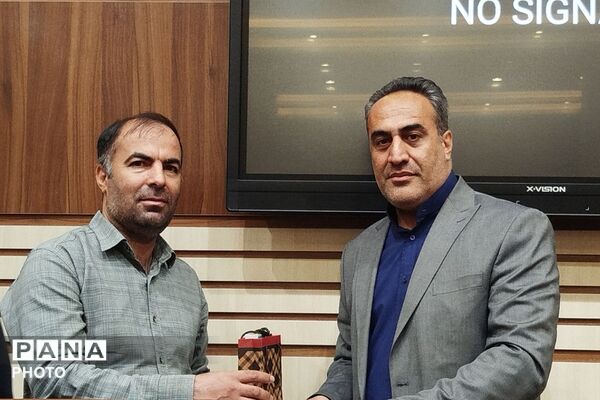 مراسم تقدیر از مشاوران ناحیه دو شهرری 