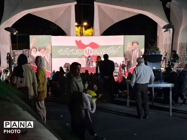 قاب شب های مردمی درنقاط مختلف تهران