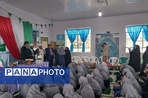برگزاری جشن دهه کرامت و روز دختر در مدرسه نمونه دولتی فدک