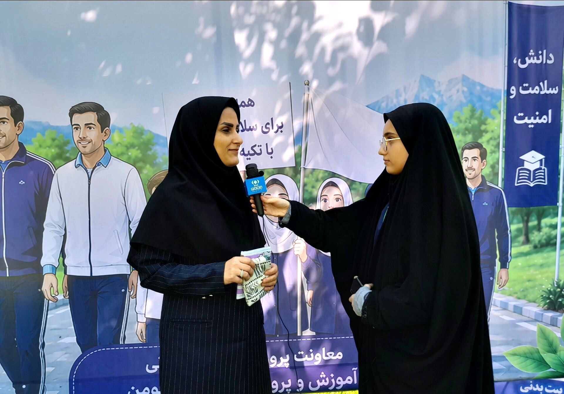 ابتکاربانوی کارآفرین فومنی برای کاهش مصرف پلاستیک در مدارس