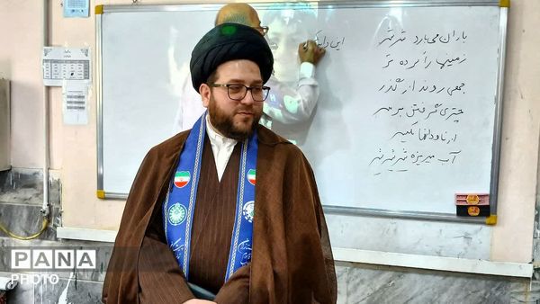 آشنایی دانش‌آموزان دبستان شهید رئیسی قم با مهارت‌های تشکیلاتی پیشتازان