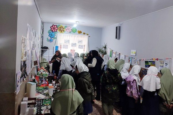 هفته پژوهش در مدرسه شهید معظم شهرستان قدس