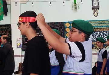 نوجوانان ملایری در سوگواره "احلی من العسل" با آرمان‌های عاشورایی تجدید بیعت کردند