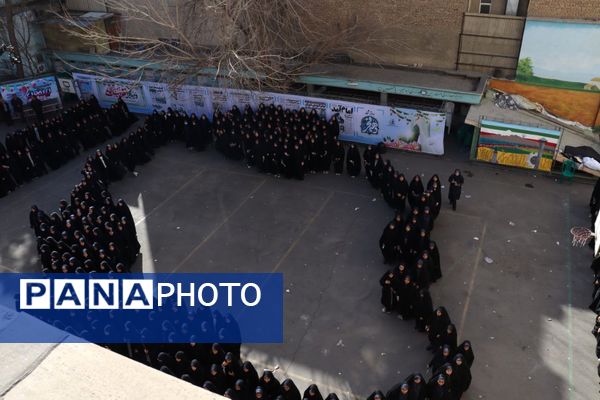 در دل این زمستان سخت و از پس سال‌ها، همچنان عطر آزادی به مشام می‌رسد