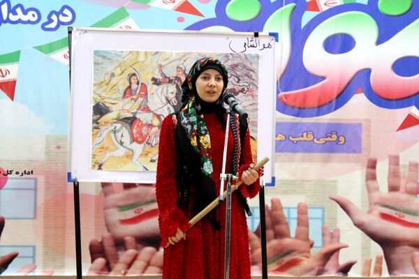 جشن ایرانمون در دبیرستان نمونه دولتی مهشید مصلی‌نژاد