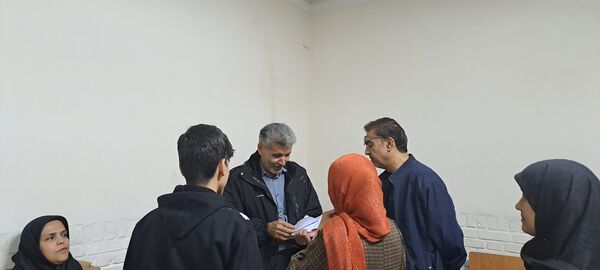  دیدار والدین با معلمان در دبیرستان ابوذر غفاری نیشابور