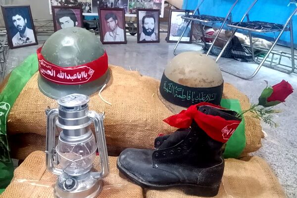 تجدید پیمان فرهنگیان ورامینی با آرمان‌های شهدا در هفته بسیج