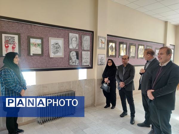 برپایی نمایشگاه گرافیک هنرآموزان هنرستان بصیرت