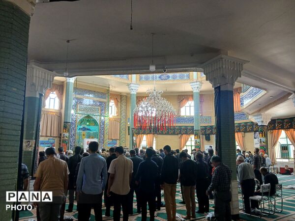 مصلای باخرز میزبان نمازگزاران ولایتمدار