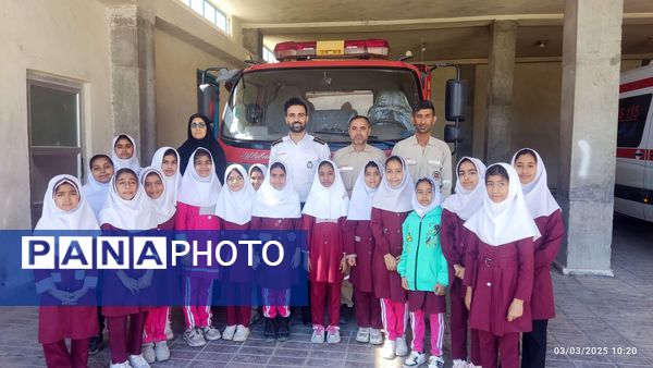 بازدید علمی از ایستگاه آتش‌‌نشانی فین