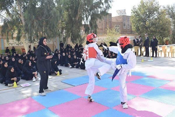 المپیاد ورزشی مدارس بهاباد با شور و نشاط