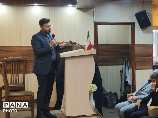 تجلیل از نویسندگان دهه هشتادی و نودی حوزه دفاع مقدس