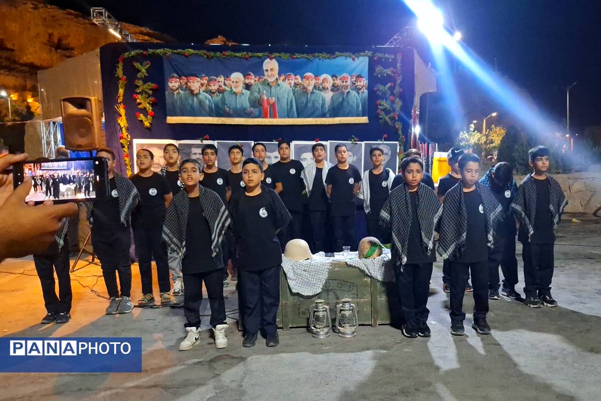 بزرگداشت مقام شهدای دفاع مقدس در آخرین روز هفته دفاع مقدس