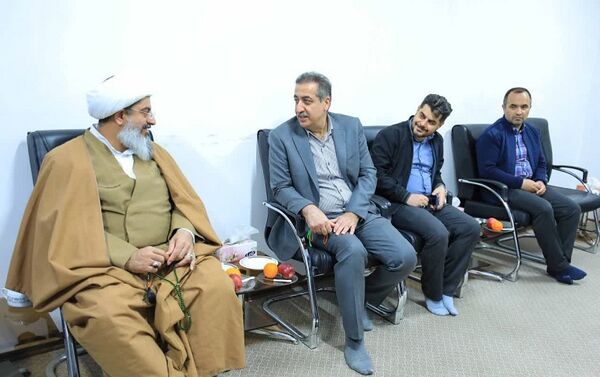  دیدار رئیس شبکه بهداشت و درمان شهرستان ساوجبلاغ با امام جمعه