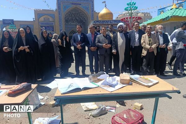 معلم،معمار آینده کشور است