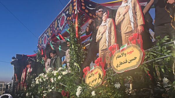 استقبال باشکوه مردم شهرستان بهاباد از شهید گمنام