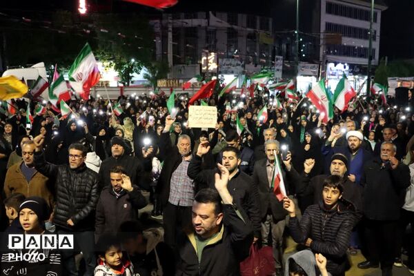 حضور دهه نودی و هشتادی‌ها در راهپیمایی ماهدشت