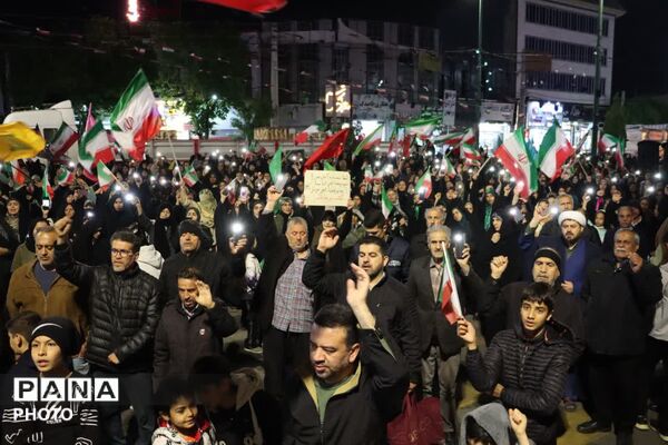 حضور دهه نودی و هشتادی‌ها در راهپیمایی ماهدشت