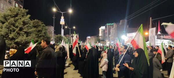 قاب پانا میزبان اجتماع پرشور مردمان ولایت مدار نیشابور در بلوار فضل