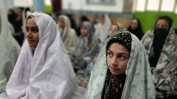 جوانه‌های بندگی در دیشموک؛ حضور پرشور دختران در اعتکاف