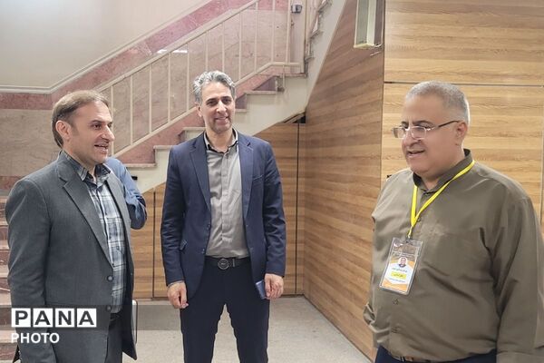 درخشش استعدادهای علمی مرحله استانی دوازدهمین جشنواره نوجوان خوارزمی در بهارستان‌دو