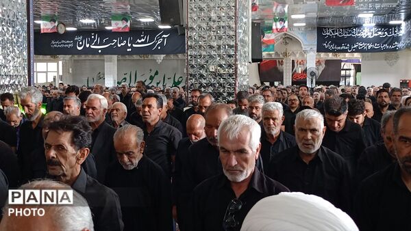 اقامه نماز ظهر عاشورا در کاشمر