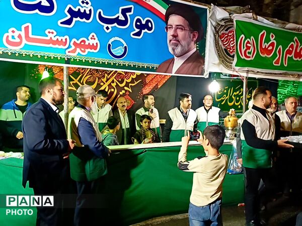 آیین معنوی و کودکانه در موکب نورانی امام رضا (ع) با نوای سوره‌های آسمانی