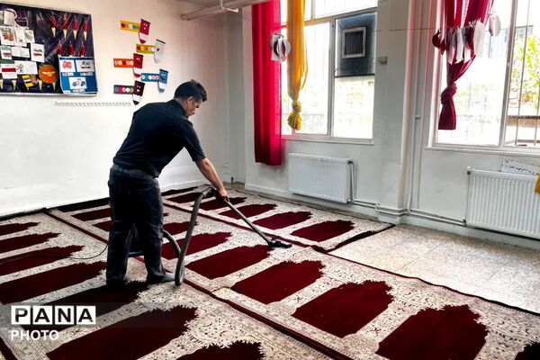 مدارس منطقه ۴؛ میزبان مهمانان یزدی در آیین بدرقه رهبر شهید انقلاب