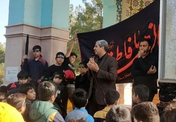 مراسم عزاداری شهادت حضرت زهرا(س) همراه با نخل‌گردانی در کاشان