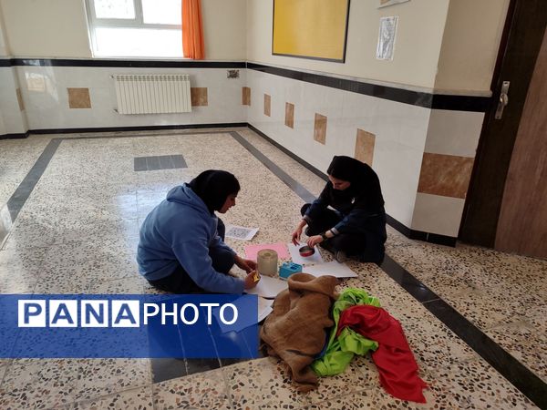 فضا‌سازی مدرسه انقلاب در هنرستان بصیرت آشخانه